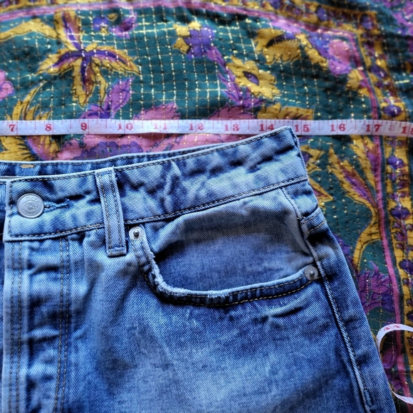 Top Shop Moto High Rise Natural Hem Short - Picture 2 of 9